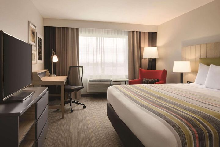 Country Inn & Suites by Radisson Ft. Atkinson, WI