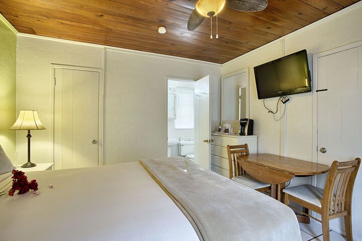 Room 11 of 43