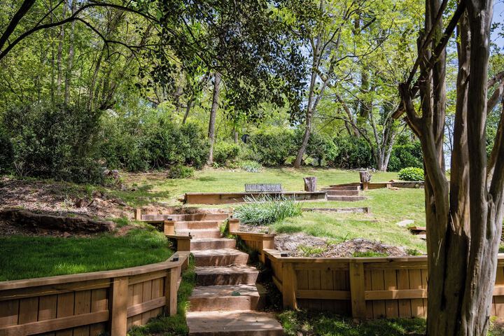 Mountain Aire Cottages Inn & Glamping