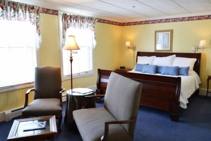 Bay View Inn