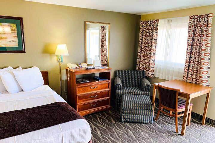 Room 27 of 44