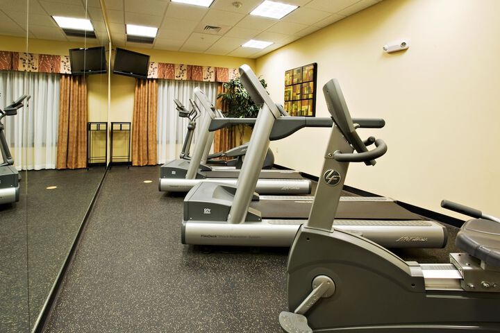 Holiday Inn Express & Suites Wichita Falls by IHG