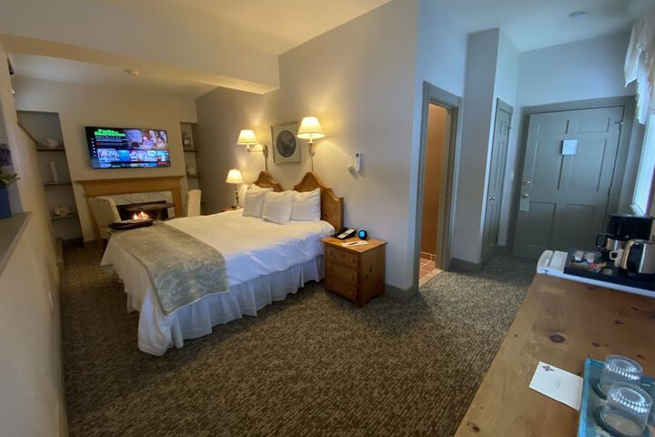Room 71 of 105