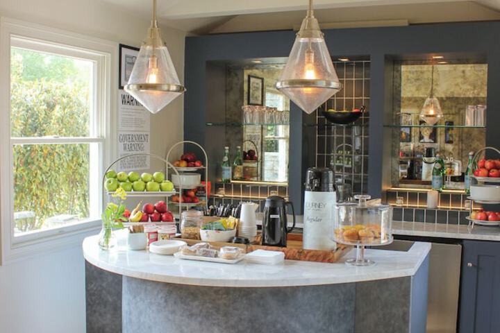 Breakfast/Coffee Service 30 of 34
