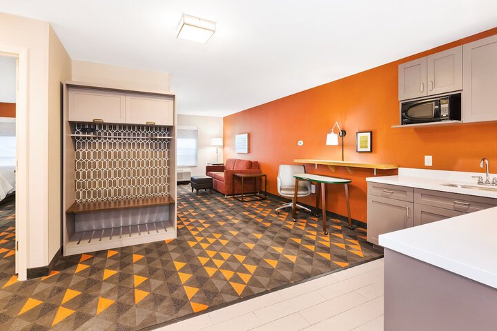 Holiday Inn & Suites Toledo Southwest - Perrysburg by IHG