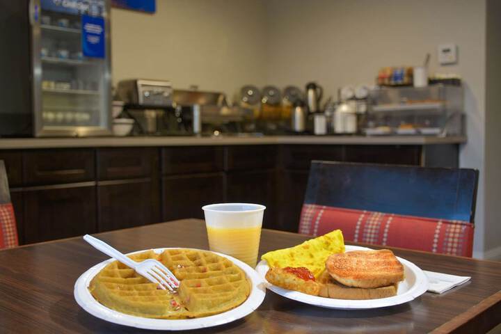 Breakfast/Coffee Service 49 of 55