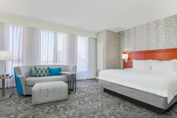 Room 15 of 41