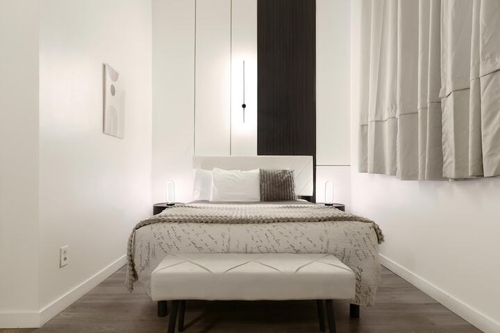 Room 11 of 40