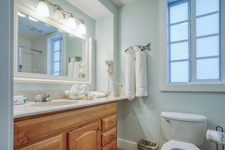 The Lighthouse Resort Inn & Suites