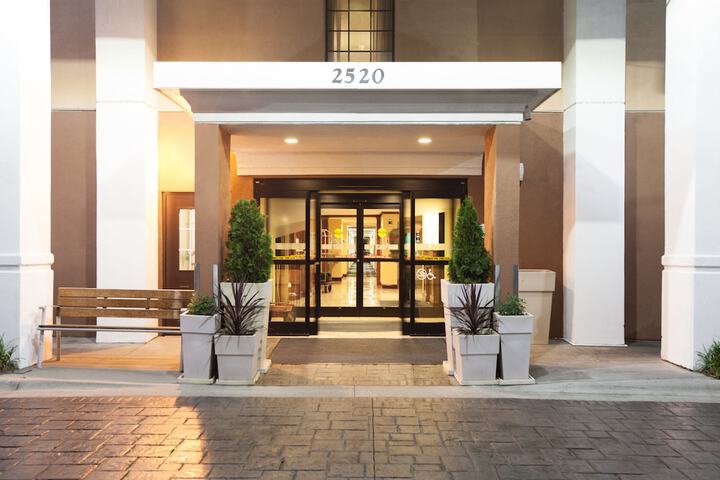 Hotel 4 of 35