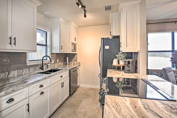 Boat Slip: Lake Hamilton Condo in Hot Springs!