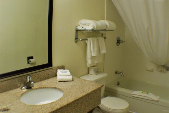 Room 9 of 29