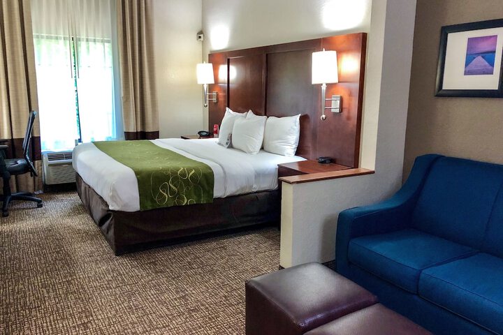 Room 46 of 87