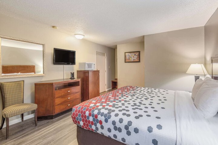 Econo Lodge Inn & Suites Yreka