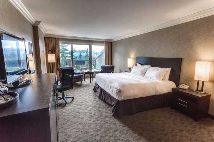 Room 34 of 104