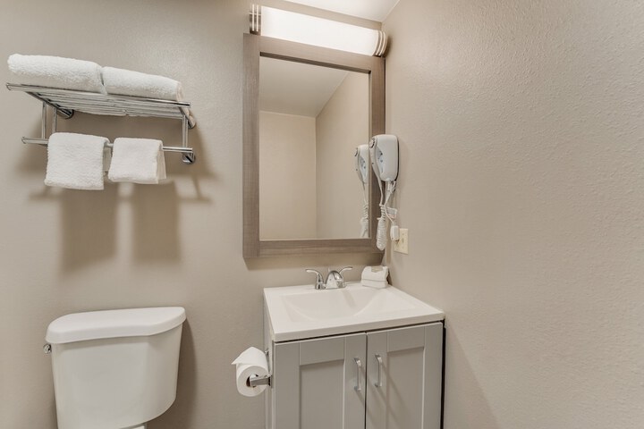 Room 30 of 36
