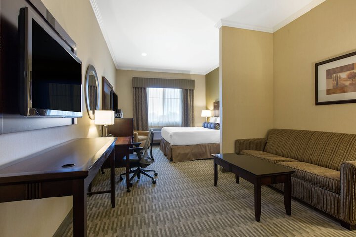Room 18 of 32