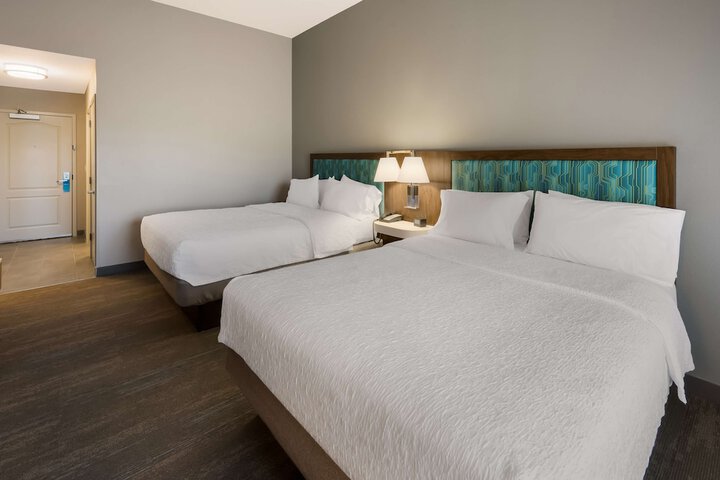 Hampton Inn & Suites Fredericksburg-at Celebrate Virginia