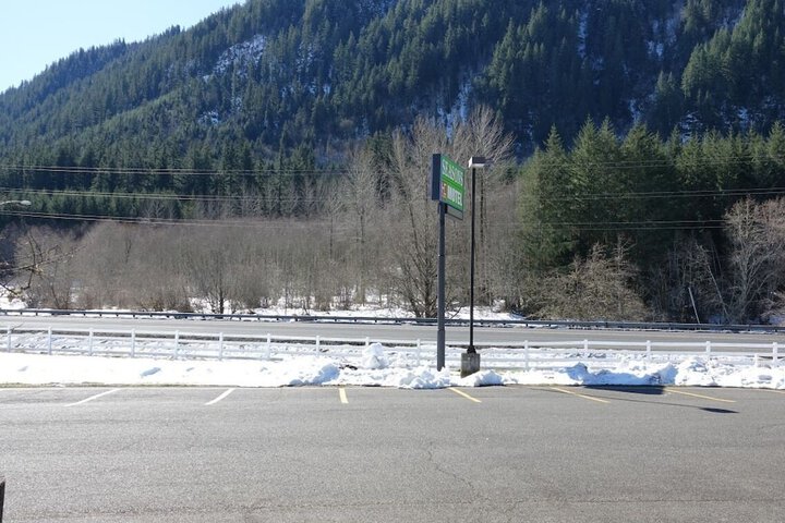Seasons Motel