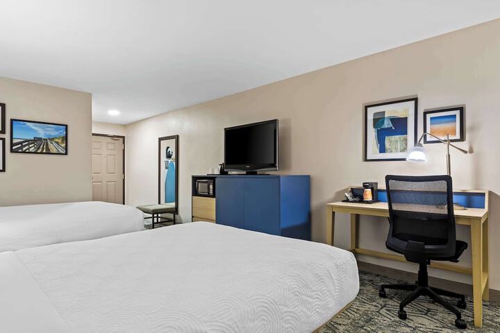 Country Inn & Suites by Radisson Savannah I-95 North, GA