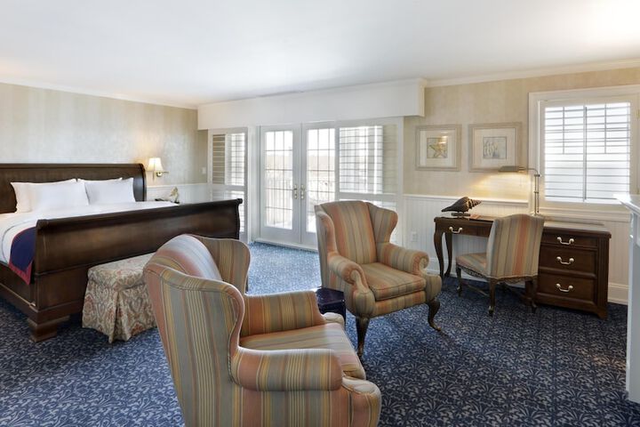 Madison Beach Hotel
