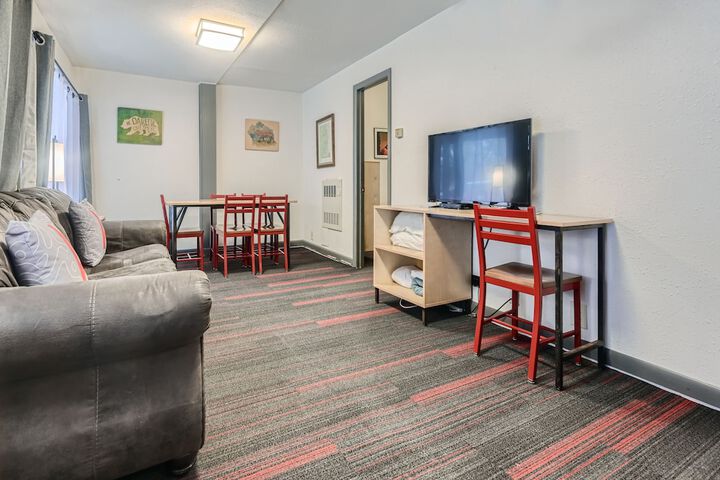 Room 36 of 137