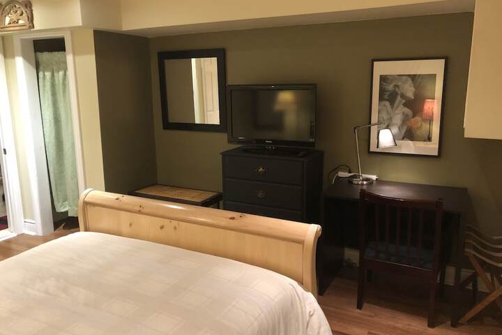 Room 15 of 36