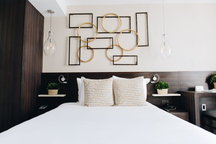 Room 47 of 95