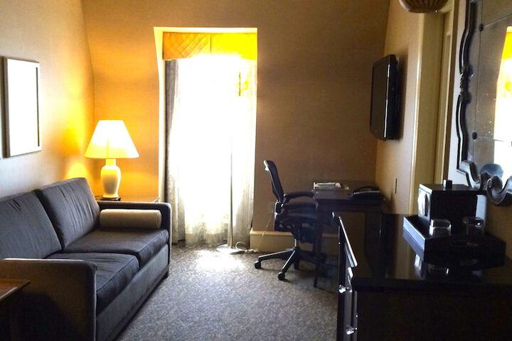 Room 21 of 36