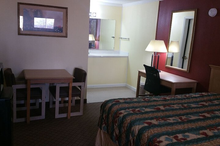 Room 9 of 40