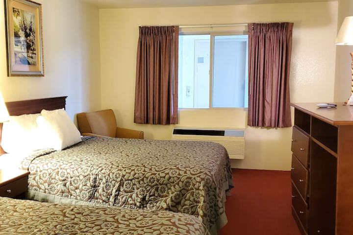 Olympic Inn & Suites