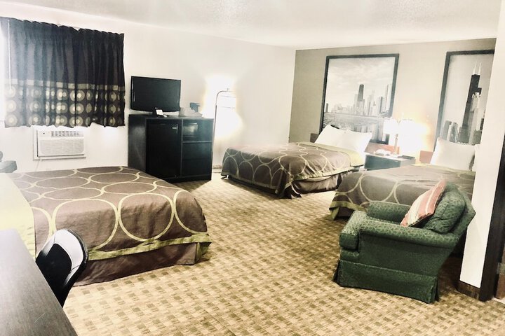 Room 3 of 15