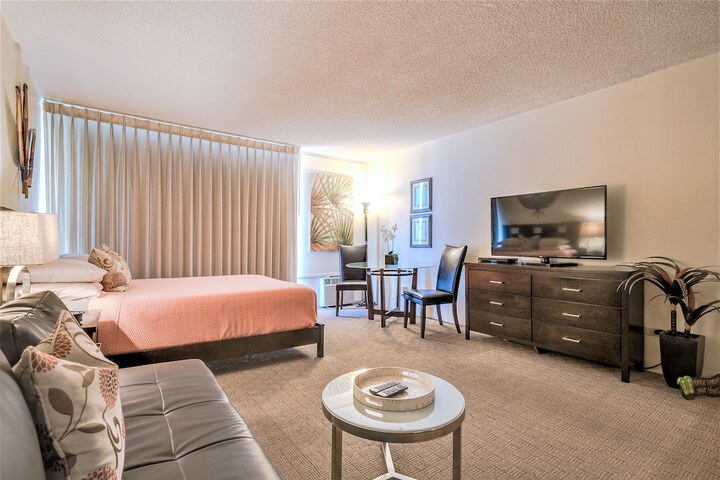 Room 165 of 206