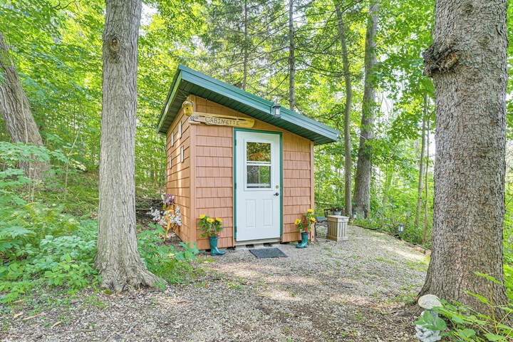 On-site Trails: Rock River Retreat in Jefferson!