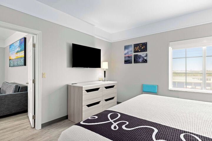 Room 27 of 115