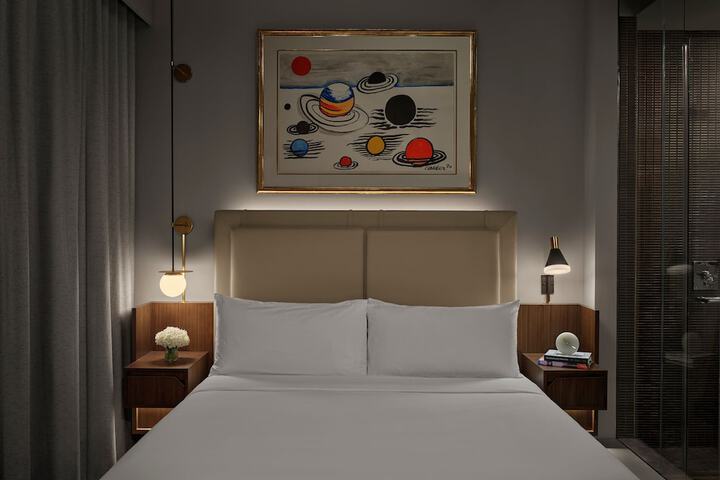 Room 13 of 48