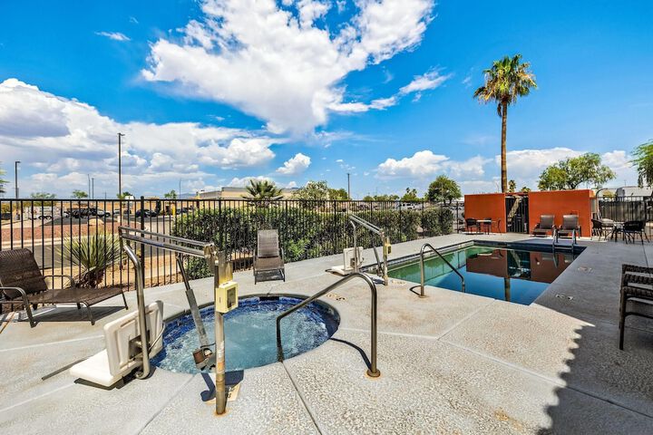 Super 8 by Wyndham Marana / Tucson Area