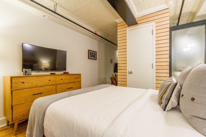 Room 12 of 35