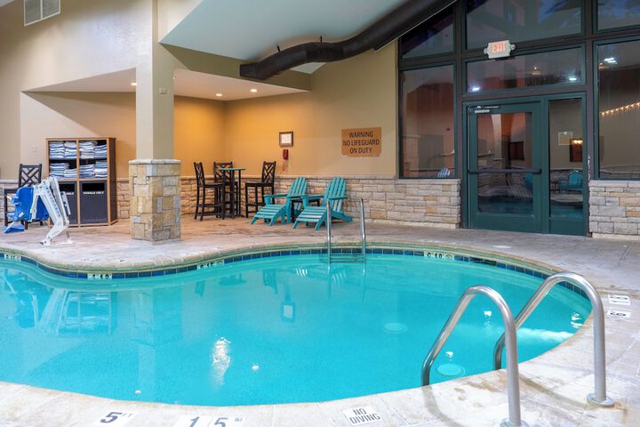 Pool 4 of 30