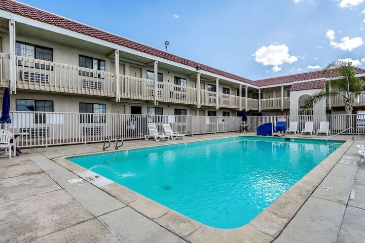 Pool 6 of 35