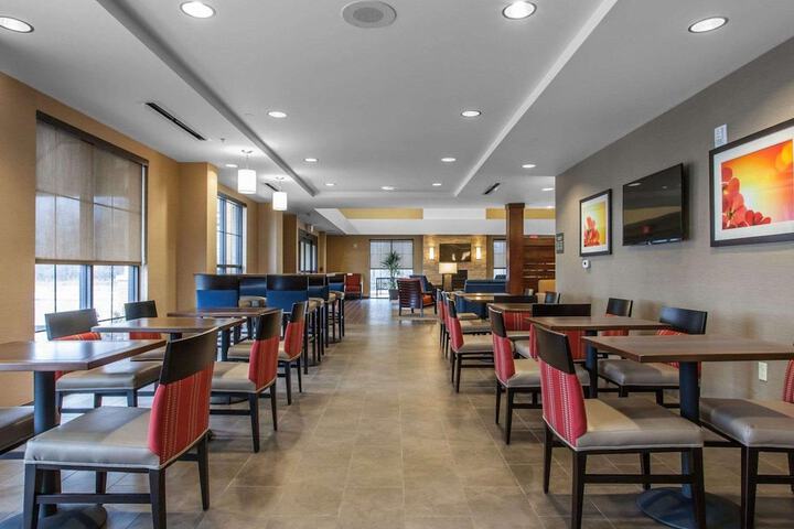 Comfort Suites Youngstown North