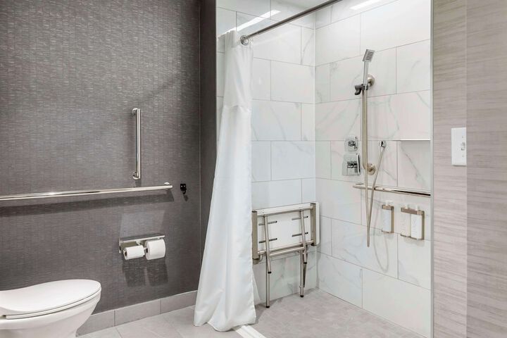 Cambria Hotel Niagara Falls