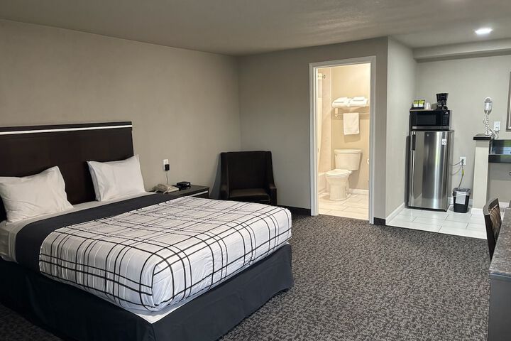 Room 3 of 12