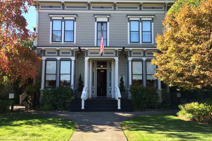 Honor Mansion