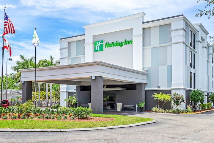 Hotel 2 of 65
