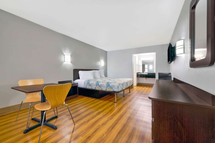 Room 21 of 29