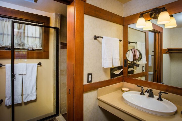 UCLA Lake Arrowhead Lodge