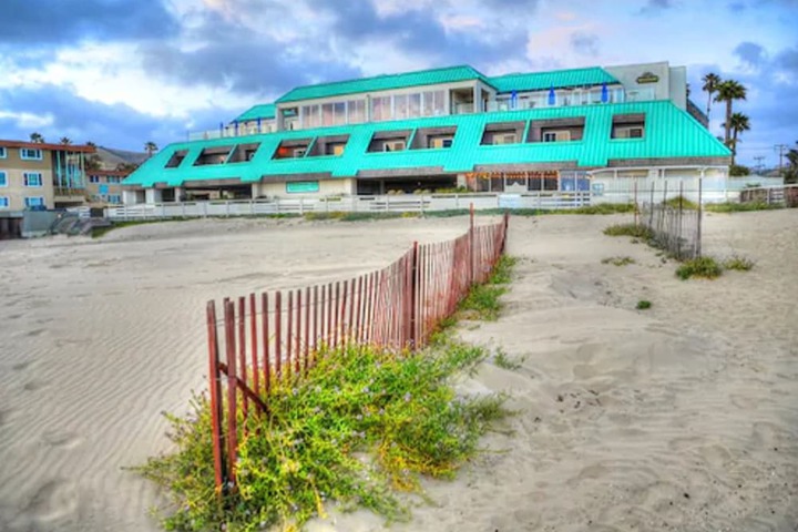 SeaVenture Beach Hotel