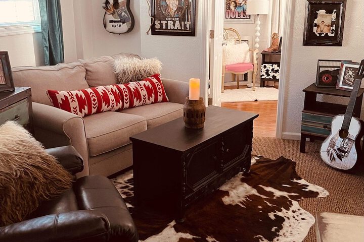 Room 14 of 18