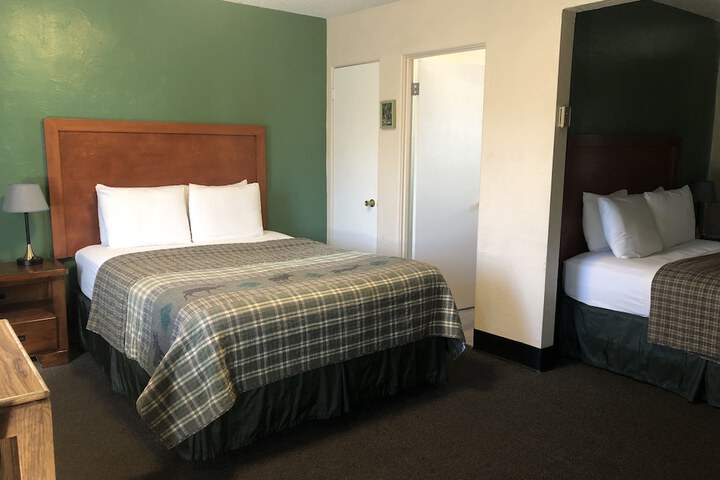 Room 34 of 44